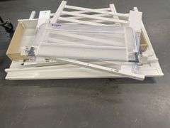 Graco Hadley Convertible Crib with Drawer - White