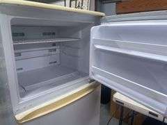 White Top Freezer Refrigerator