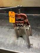 Pipe Vise & Metal Bracket
