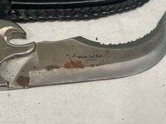 (4) Assorted Knives with Sheaths