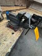 (2) Vises
