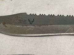 (4) Assorted Knives with Sheaths