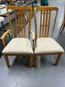 Oak Dining Table with (8) Chairs