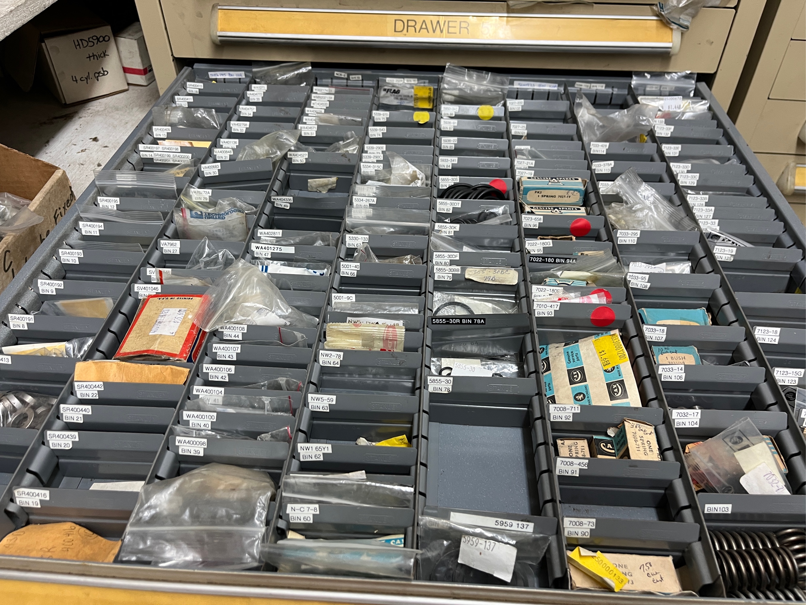 Lot image 8