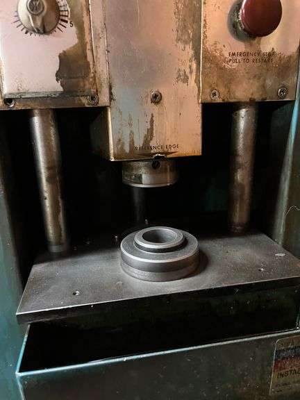 Hartridge Injectomatic One Nozzle Reseating Machine