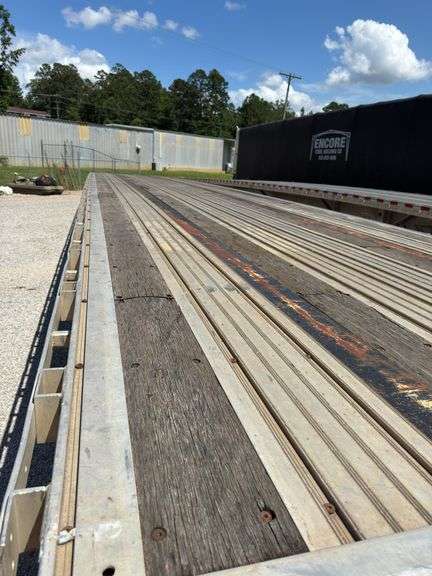 2018 Manac Aluminum 53 FT. Flatbed Trailer
