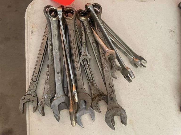 Lot of (20) Wrenches image