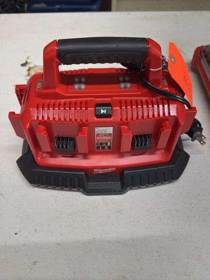 Milwaukee Low Profile Box & Charger Stand image