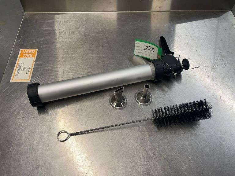 Jerky Gun with (2) Tips & Brush