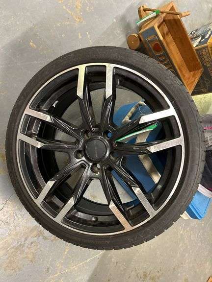 Grand Sport 215/40ZR18 Tire