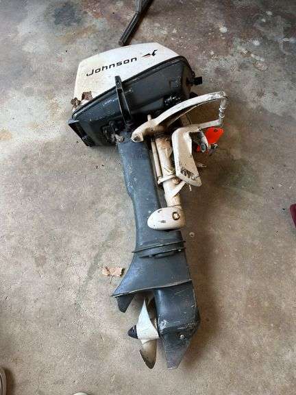 Johnson 6HP Outboard Motor image