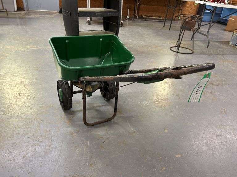 Scott's 2000 Push Fertilizer & Seed Spreader