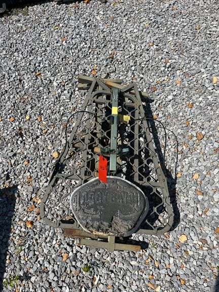 Lock-On Hunting Tree Stand