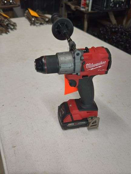 Milwaukee 1/2" Hammer Drill image