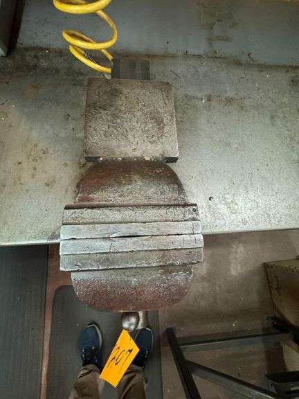 Metal Table with 5" Vice