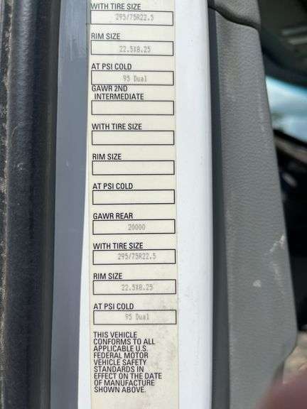 2015 Kenworth T880 Tractor Truck