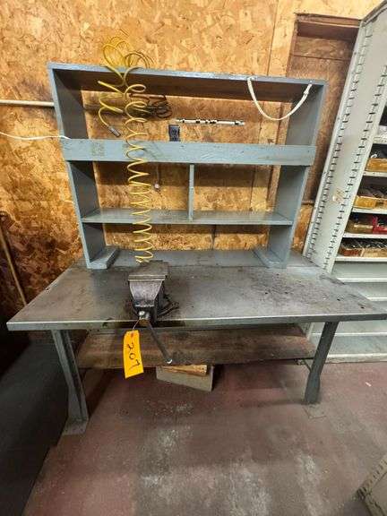 Metal Table with 5" Vice
