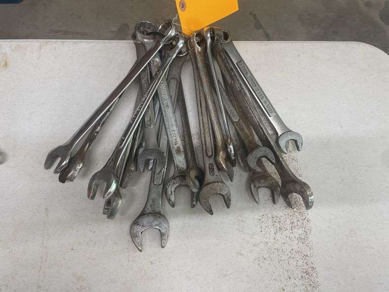 Lot of (20) Wrenches image