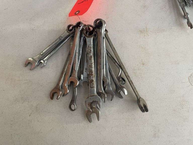 Lot of (20) Wrenches image
