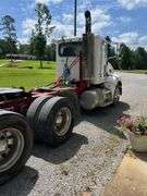 2010 Peterbilt 384 Tractor Truck