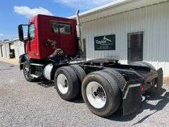 2006 Volvo VNM 17 Tractor Truck