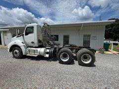 2015 Kenworth T880 Tractor Truck