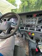 2016 Kenworth T880 Tractor Truck