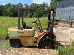 Clark C500 55 Forklift - INOPERABLE