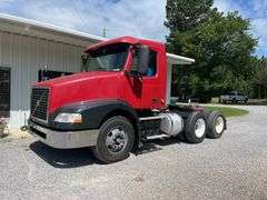 2006 Volvo VNM 17 Tractor Truck