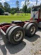 2010 Peterbilt 384 Tractor Truck
