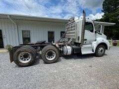 2015 Kenworth T880 Tractor Truck