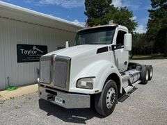 2016 Kenworth T880 Tractor Truck
