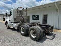 2015 Kenworth T880 Tractor Truck