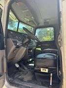 2011 Peterbilt 386 Day Cab Tractor Truck