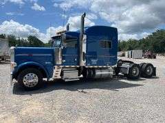 2020 Peterbilt 389 Tractor Truck