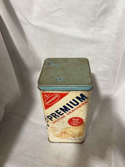 Nabisco Premium Saltine Cracker tin