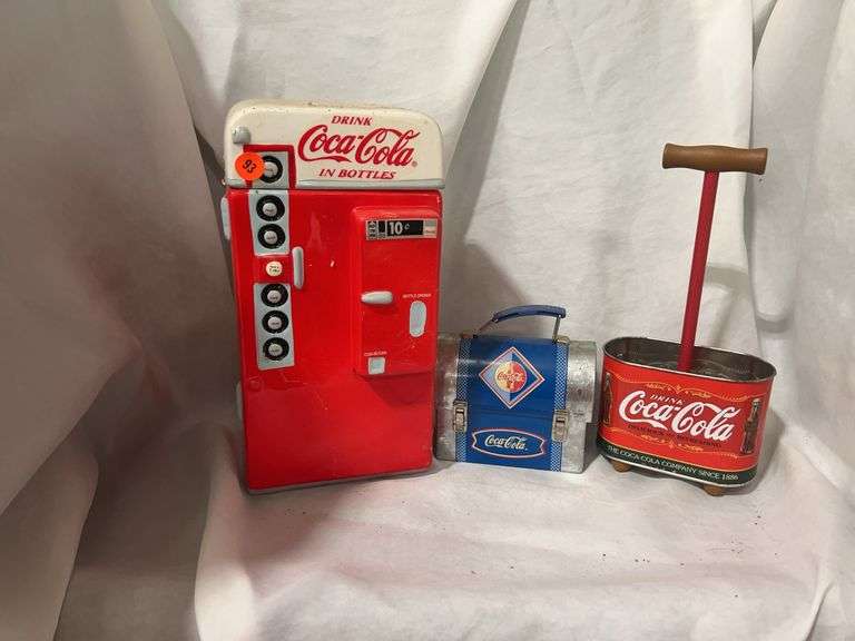 Coca-Cola Collectible Group: Vending Machine Cookie Jar, Lunchbox and More image