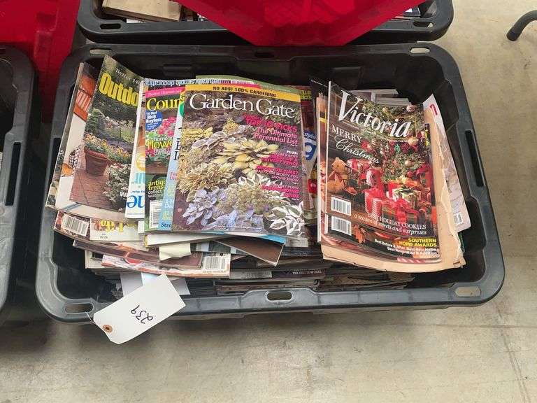 Large Lot of Assorted Magazines - Garden, Lifestyle, and More image