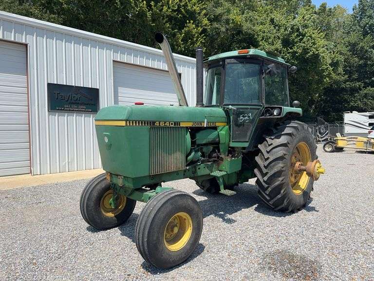 John Deere 4640 Tractor image