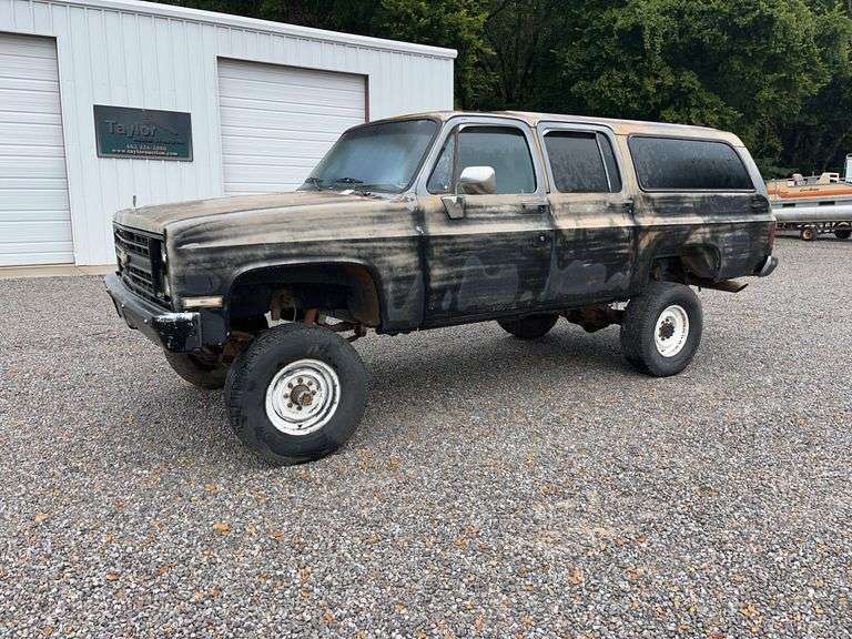 1985  CHEVROLET  Suburban image