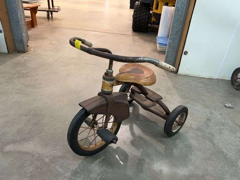 Classic Metal Tricycle