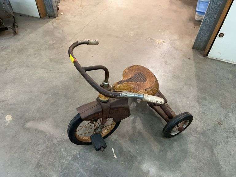 Classic Metal Tricycle