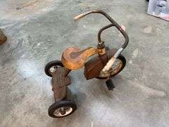 Classic Metal Tricycle