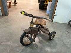 Classic Metal Tricycle