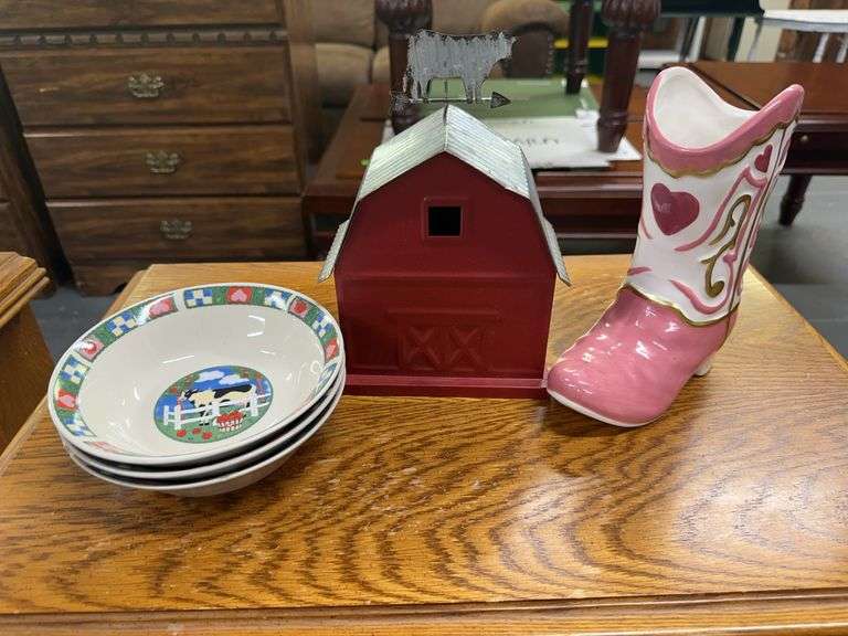 Boot, Bowls and Birdhouse image