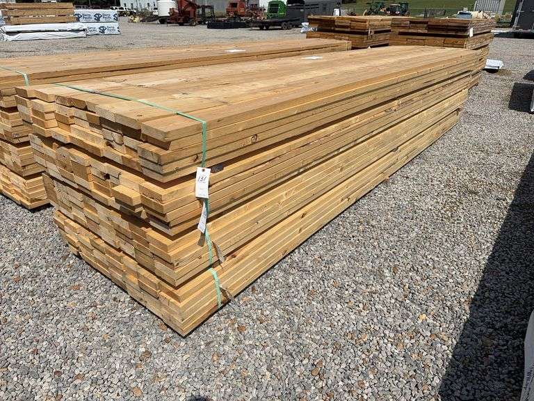 40 Pieces of Southern Yellow Pine Lumber - 2"x6"x16' image