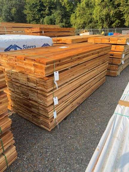 Western Red Cedar Lumber - 1"x8"x8' - 60 Pieces image