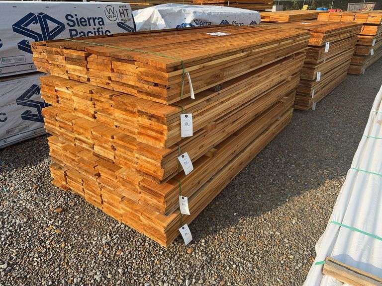 Western Red Cedar Lumber - 1"x8"x8' - 60 Pieces image