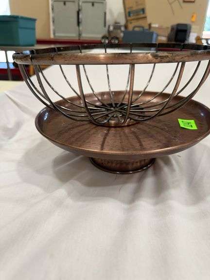 Hammered Copper Pedestal Plate and Metal Basket image