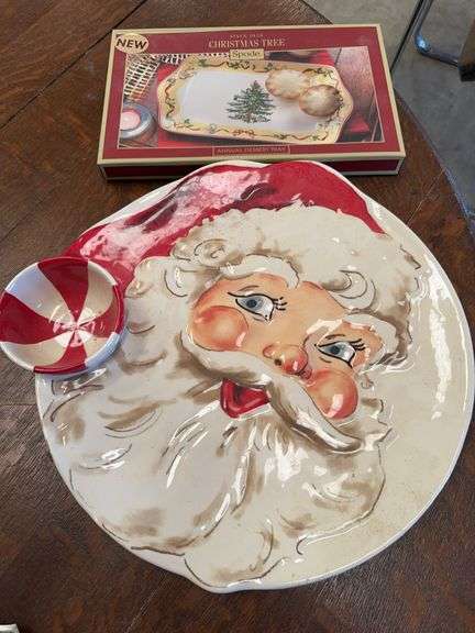 Spode Christmas Tree Dessert Tray & Santa Platter image